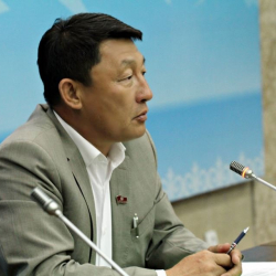 Кенжебек Бокоев: Бабановду колдоо комитетин түзүү боюнча сунуш айтылууда 