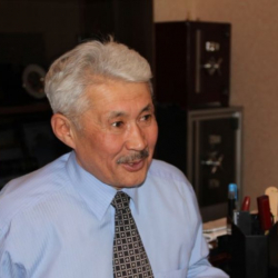 Турсунбек Акун, экс-акыйкатчы:  “Бийлик мен күткөндөй чечим кабыл алганда эл аралык коомчулукта мамлекетибиздин кадыр-баркы жогоруламак”