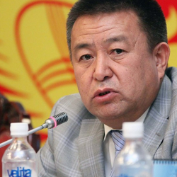 Атамбаевге караганда Чыныбай чыныгы саясатчы тура