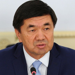 Өкмөт: Абылгазиев ишкерлердин  бизнестерин 2 жыл текшербөө токтомуна кол койду