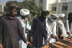 АКШнын өкүлдөрү менен "Талибан" жолукканын Вашингтон четке кагып да, тастыктаган да жок