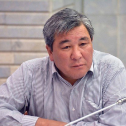 Ырыскелди Момбеков: “Азыркы оппозиция үлгү да, күзгү да боло албайт”