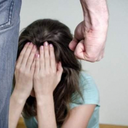 Ала качып алган күйөөм боюмда болбогону үчүн сабайт..