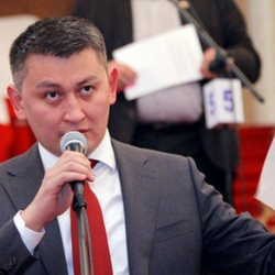 Пирматов журналисттерге 100дөн ашык май куйуучу жайларын берем дейт...