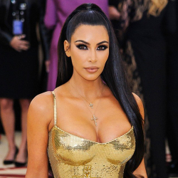 Ким Кардашьянга 14 млн долларлык үй белекке берди