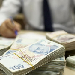 ФЕТО акча бербеген ишкерди сызга отургузду