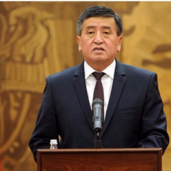 Президент Сооронбай Жээнбеков Украина, Индия, Куба, Словакия жана Ливандын Элчилеринин Ишеним грамоталарын кабыл алды