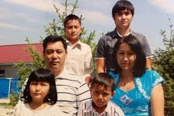 Айгүл Асанбаева, Садыр Жапаровдун жубайы: "Садырдын ишин бир эле адам чечээрин эл түшүнүп калды"