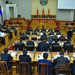 Бийликтин, парламенттин билимсиздиги...