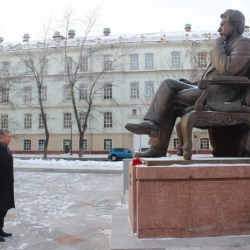 Аликбек Жекшенкулов расмий түрдө ишке киришти