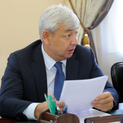 Экс губернатор Канат Муратбековдун ишин ким алдыга түрткөн?