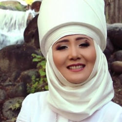 Гүлзат Байзакова: "Гүлбүбүдөн айрылгандан бери асыл буюмумду жоготкондой буулугуп жүрөм."