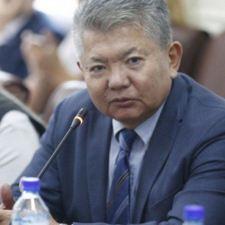 Аликбек Жекшенкулов: Бишкек Орусиянын экинчи аскердик базасын ачуу ыктымалдыгын жокко чыгарбайт