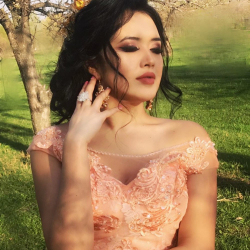 Айгерим Расул кызы, ырчы: “Ыймандуу келин, татыктуу кыз болууга аракет кылып келем”