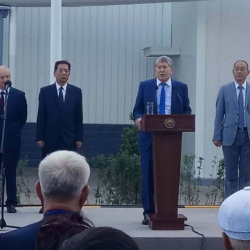 Семетей Талас Уулу, журналист: "Дүйнөлүк банк 150 миллион долларга модернизация болот деген ТЭЦти экс-президент Атамбаев, Сапар Исаков, Аскарбек Шадиев баштаган чиновниктер 386 миллион долларга бычкан"