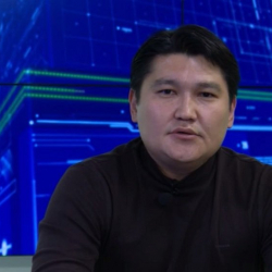 Адил Турдукулов: "Мага Турганбаев менен Жумагазиев "боёнгон" кыздар менен "борчиктерди" жөнөтүшүп, чагым жасашкан.."