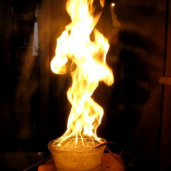 Электр жарыгын өчүрүп кеткендиктен энеси менен кызы иске ууланган