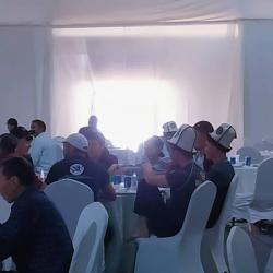 Эр-Риядда жүргөн 500 адам кыргыздын маданияттын эмес, ышкырып, кыйкырып, тамак талашып кимдин маданияттын көргөзүүдө?