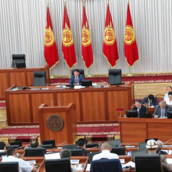 Баткен: Парламент чек арадагы абалды талкуулайт