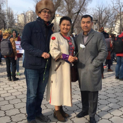 Жээнбеков, Байсалов мазак болушту