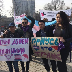 Форумдагы Атамбаевдин митингине гейлер дагы келип катышты