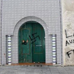 Мусульмане Германии требуют усилить охрану мечетей