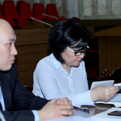 Мамлекеттик тилди өнүктүрүү боюнча улуттук программанын алкагында аудиокитептер жазылып, балдар үчүн мультфильмдер кыргыз тилине которулат