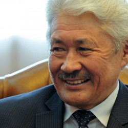 Турсунбек Акун, экс-акыйкатчы: ”Мискенбаевдин деңгээлине түшпөйлү”