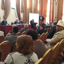 Эмил Каптагаев: "Атамбаевди тез арада жоопкерчиликке тартуу керек"