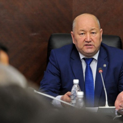 Баткен согушунун ардагерлери Жеңиш Разаковду каралоого каршы