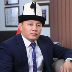 "Замандаштын" кечээги лидери белдүү болсо, бүгүнкүсү болбогур элеби?..