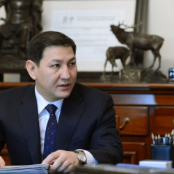 "Самопал" генерал Абдил Сегизбаев "окопто" жатат