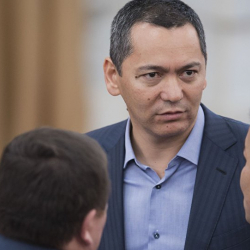 Бабановдун тарапташтары акча тарата баштадыбы?