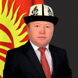 Мирлан Айтиев, митингдин катышуучусу: «Атамбаевдин боштондукта жүрүшү мыйзамсыз»