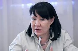 Асия Сасыкбаева, укук коргоочу: "Уран казууга уруксат бергендерди өмүр бою каматыш керек!"