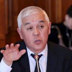 Абдыкалык Рустамовдун бети "бетон" экен 