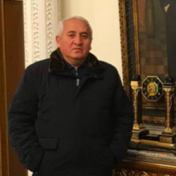 Жалил Атамбаев журналистти сотко берди
