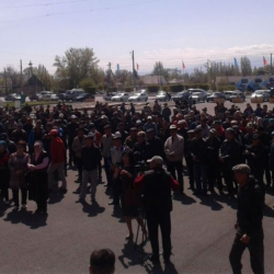 Балыкчыдагы митингчилер жөө жүрүшкө чыгат