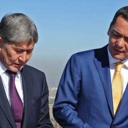 Бабанов менен Атамбаев биригүүнү сүйлөштүбү?