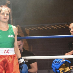 Хиджабы жок рингге чыккан Ирандык боксер кыз соттолот