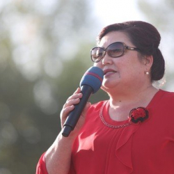 Надира Нарматова: “Уранды казуудагы лицензия Роза Отунбаеванын бир тууган сиңдисинин күйөө баласына берилген”