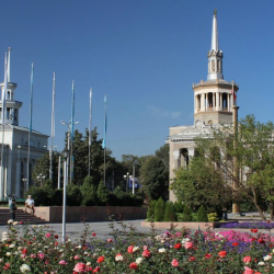 Кыргызстанда айлык эң аз, бирок жашоо арзан