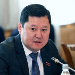 Элдик Апрель революциясынын 10 жылдыгына карата иш-чараларды даярдоо жана өткөрүү боюнча Уюштуруу комитетинин кезектеги жыйналышы өттү