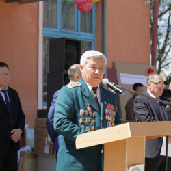 ФОТО - ГКНБ: Школе-гимназии № 3 города Талас присвоено имя заслуженного чекиста Камалбека Дарданова
