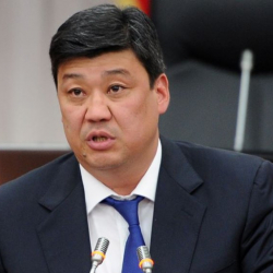 Бакыт Төрөбаев: “Депутаттык комиссия премьер-минстрди кызматтан кетирүүнү карашы керек”