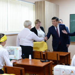 Фоторепортаж – Президент Сооронбай Жээнбековдун Ысык-Көл облусунун Балыкчы шаарына иш сапары