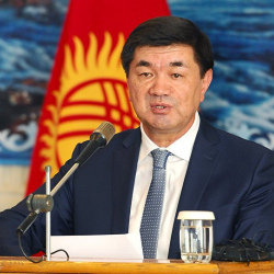 Өкмөт башчы Абылгазиевдин балдары кайда окушат, эмне менен алек?