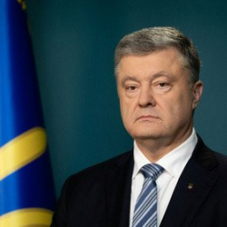 Украинада Петр Порошенко Мамлекеттик саткынчылыкка айыпталууда