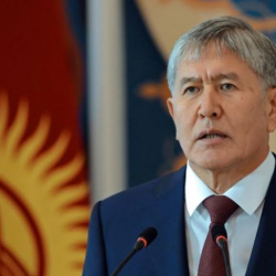 Алмазбек Атамбаев доого жыккан юристтер соттон утуп алды. Ошондо Дача СУга кулаган жүк Атамбаевдикиби?