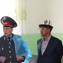 Фоторепортаж - Кашкар Джунушалиев  Талас облусуна барды 